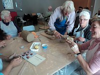 Workshop de cermica para a populao snior